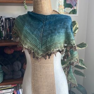 Wing shawl